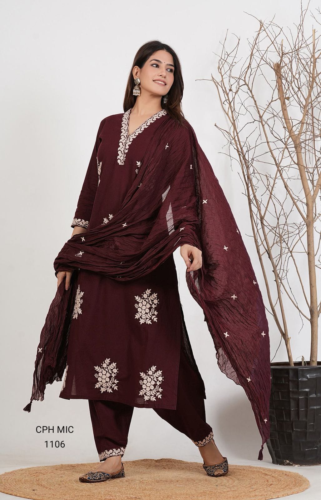 Premium Chanderi Silk Embroidered Kurta Set